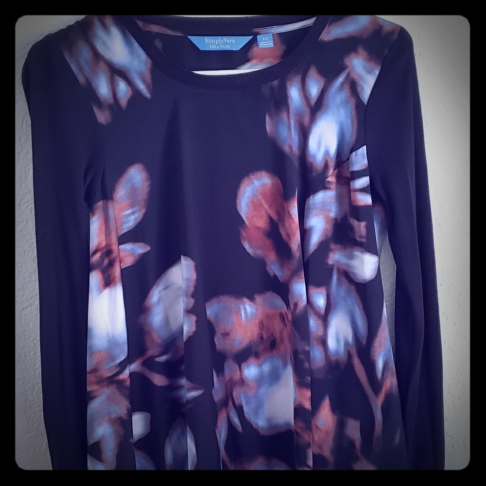 Simply Vera top